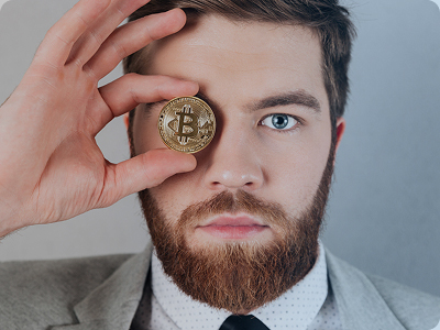 Julian Wolf – Chief Analyst bei EfencharterzAI